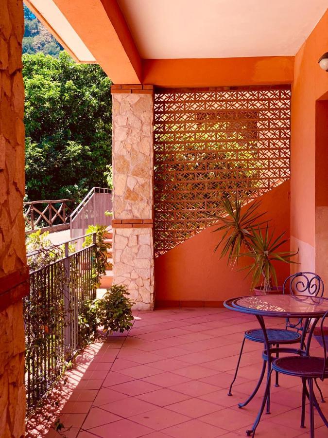 Il Giardino Delle Zagare Calatabiano Exterior foto