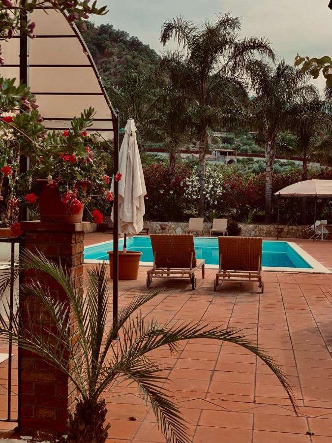 Il Giardino Delle Zagare Calatabiano Exterior foto